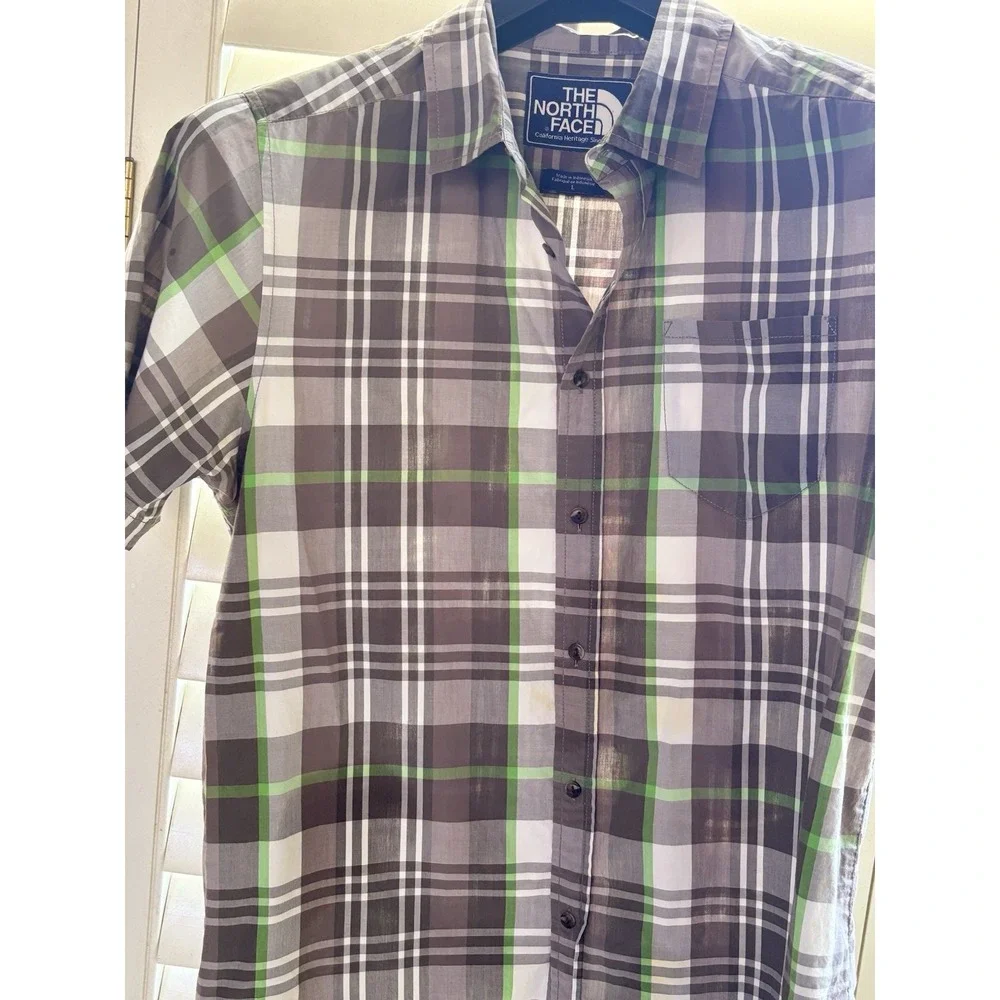 THE NORTH FACE L BUTTON Up  SHIRT MENS  Pockets Logos Short Sleeves Plaid‎